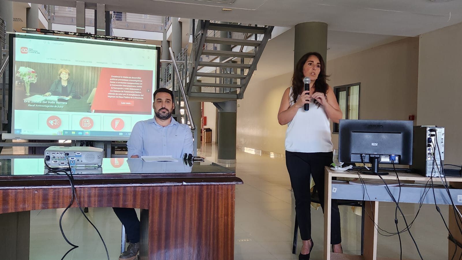 LA OA CONTINUA CAPACITANDO