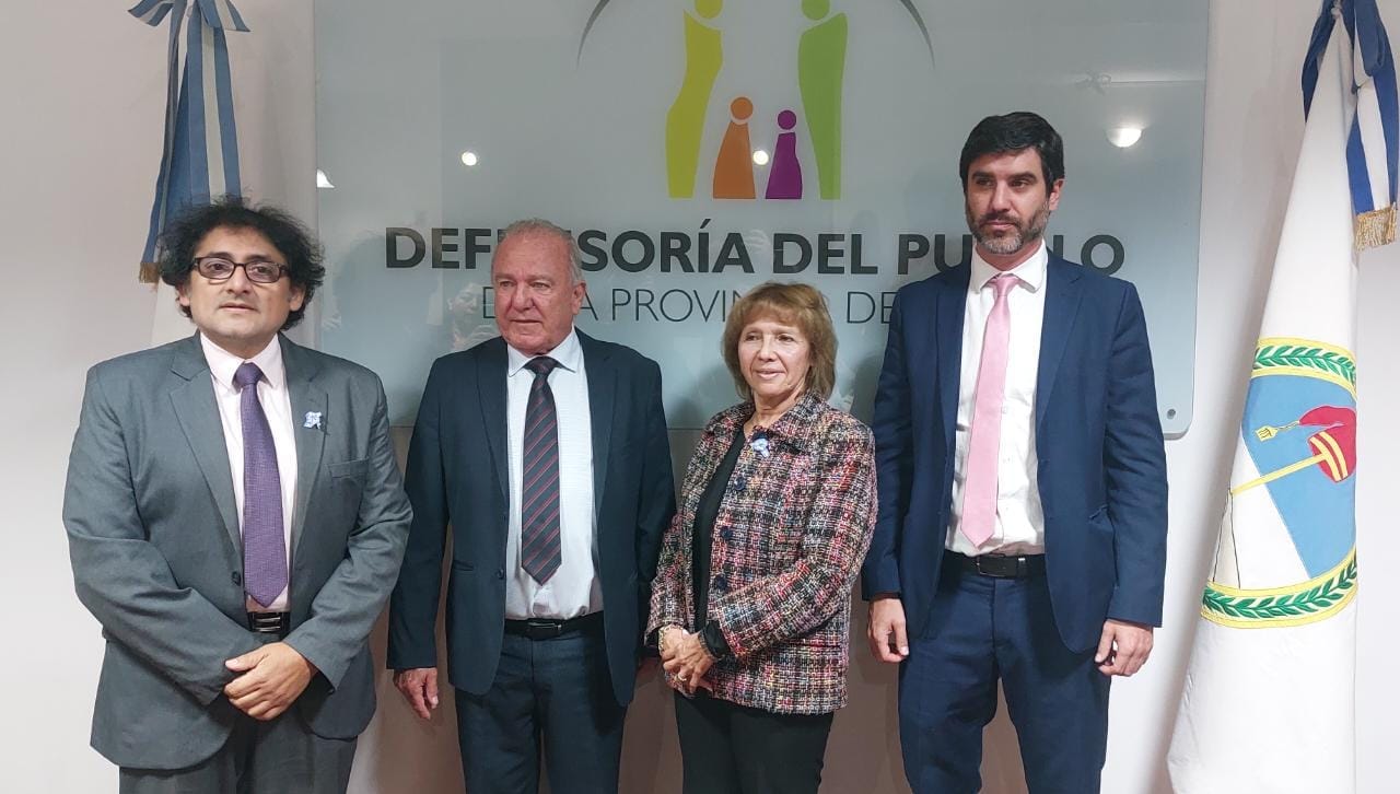 CONVENIO DE COOPERACIÓN ENTRE LA OFICINA ANTICORRUPCIÓN Y LA DEFENSORÍA DEL PUEBLO