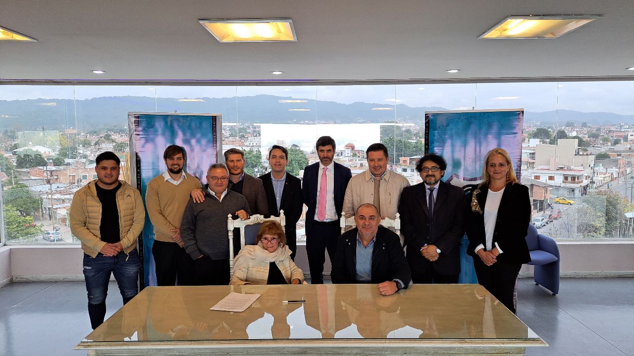 LA OFICINA ANTICORRUPCIÓN Y EL CLUB GIMNASIA Y ESGRIMA DE JUJUY FIRMAN UN ACUERDO PARA PROMOVER LA TRANSPARENCIA EN LA INSTITUCIÓN DEPORTIVA